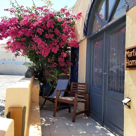 Marly's - Cycladic House In *